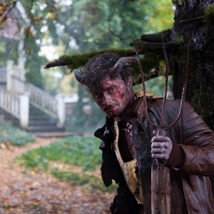 daniel-radcliffe-looks-bloody-frightening-in-new-horns-photos